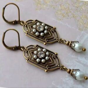 Vintage Marquis Pearl Bronze Brushed Earrings